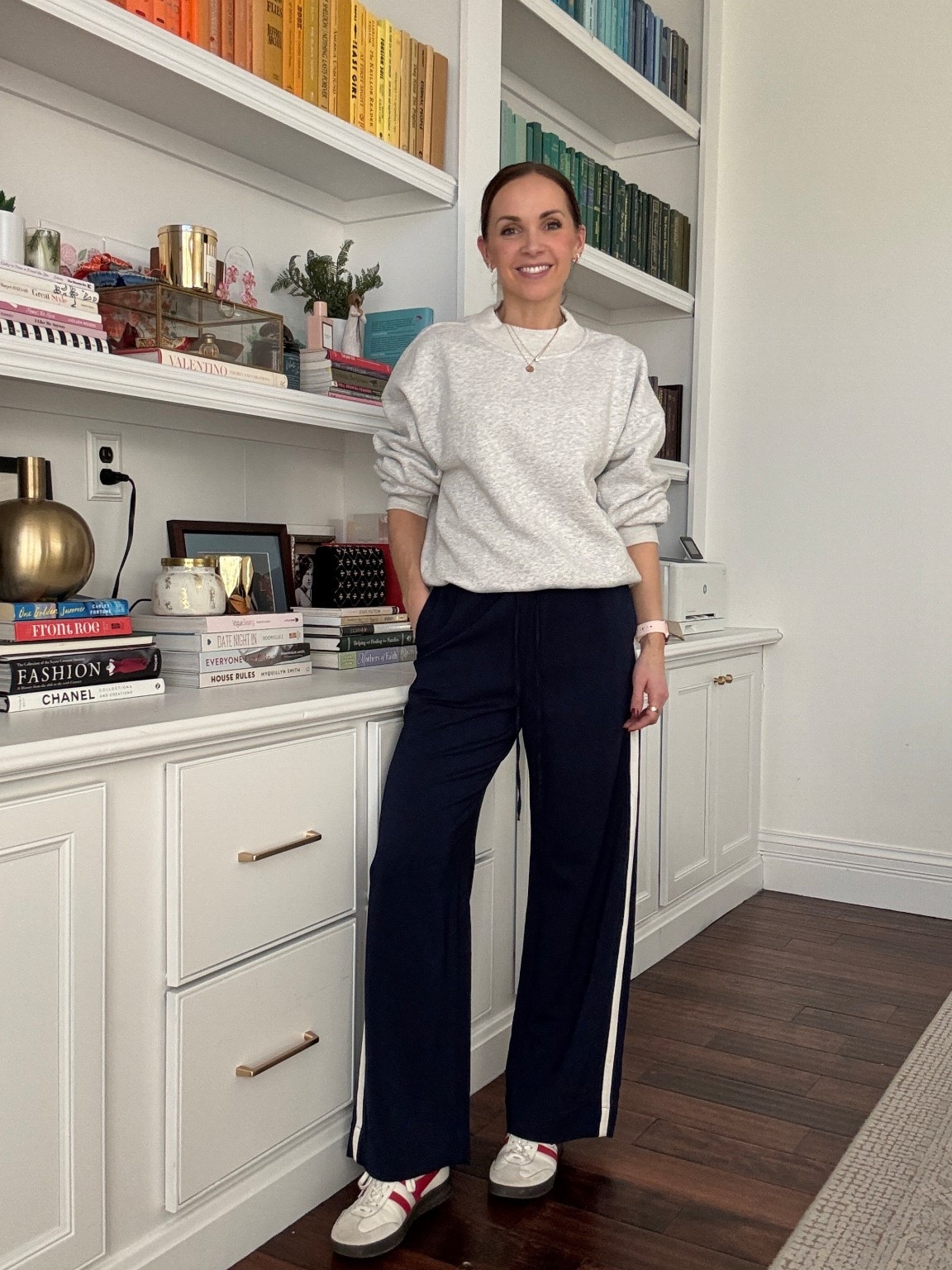 Such a great errand running outfit! This @abercombie mock neck is so soft and @target pants hang so nicely and don’t wrinkle! 

#LTKootd