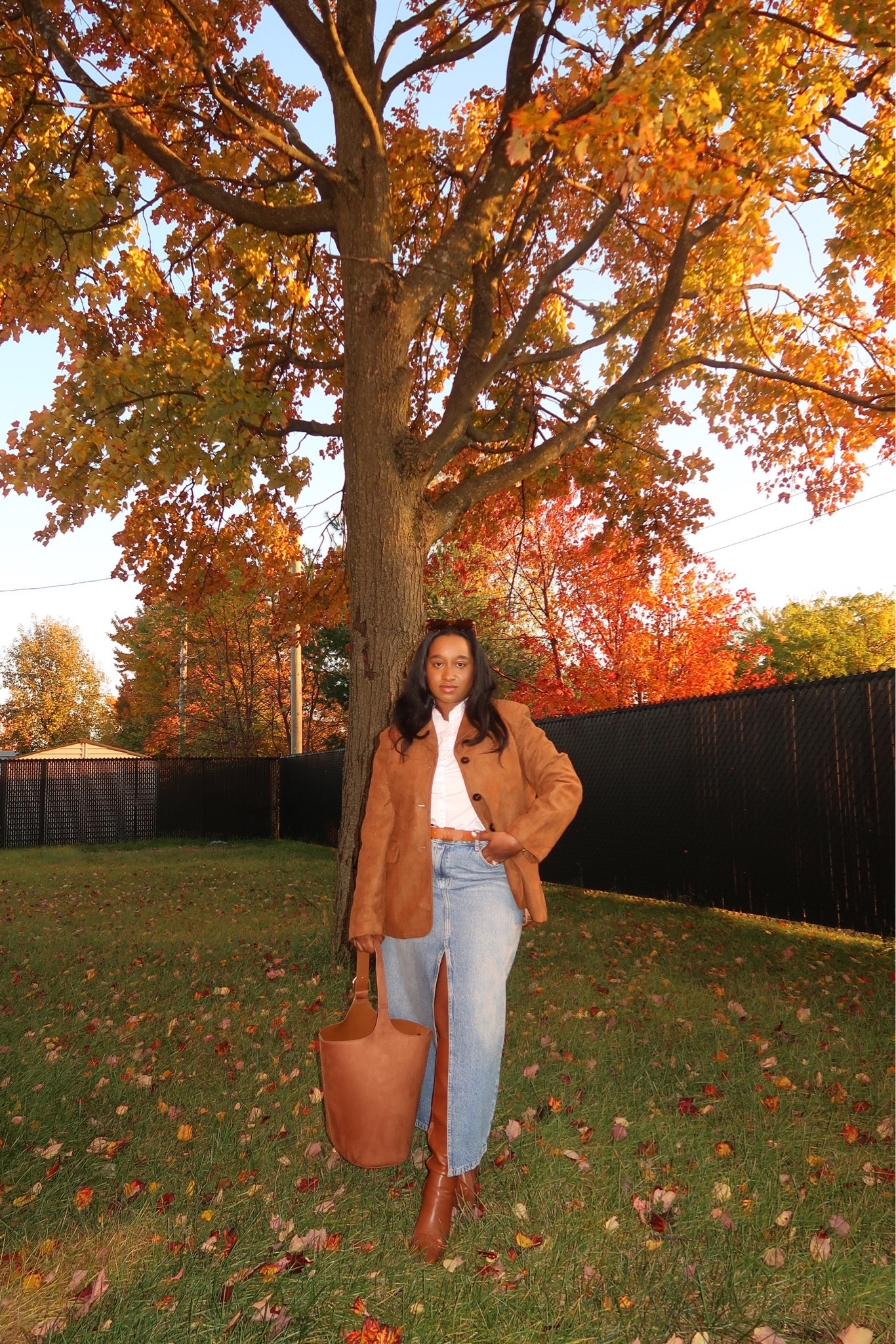 A very automnal day 🍂🍁
Suede Jacket
White button down 
White shirt
Blue denim skirt
Brown boots
Steve Madden boots
Suede bags

#LTKautumn #LTKcanada #LTKstyletip