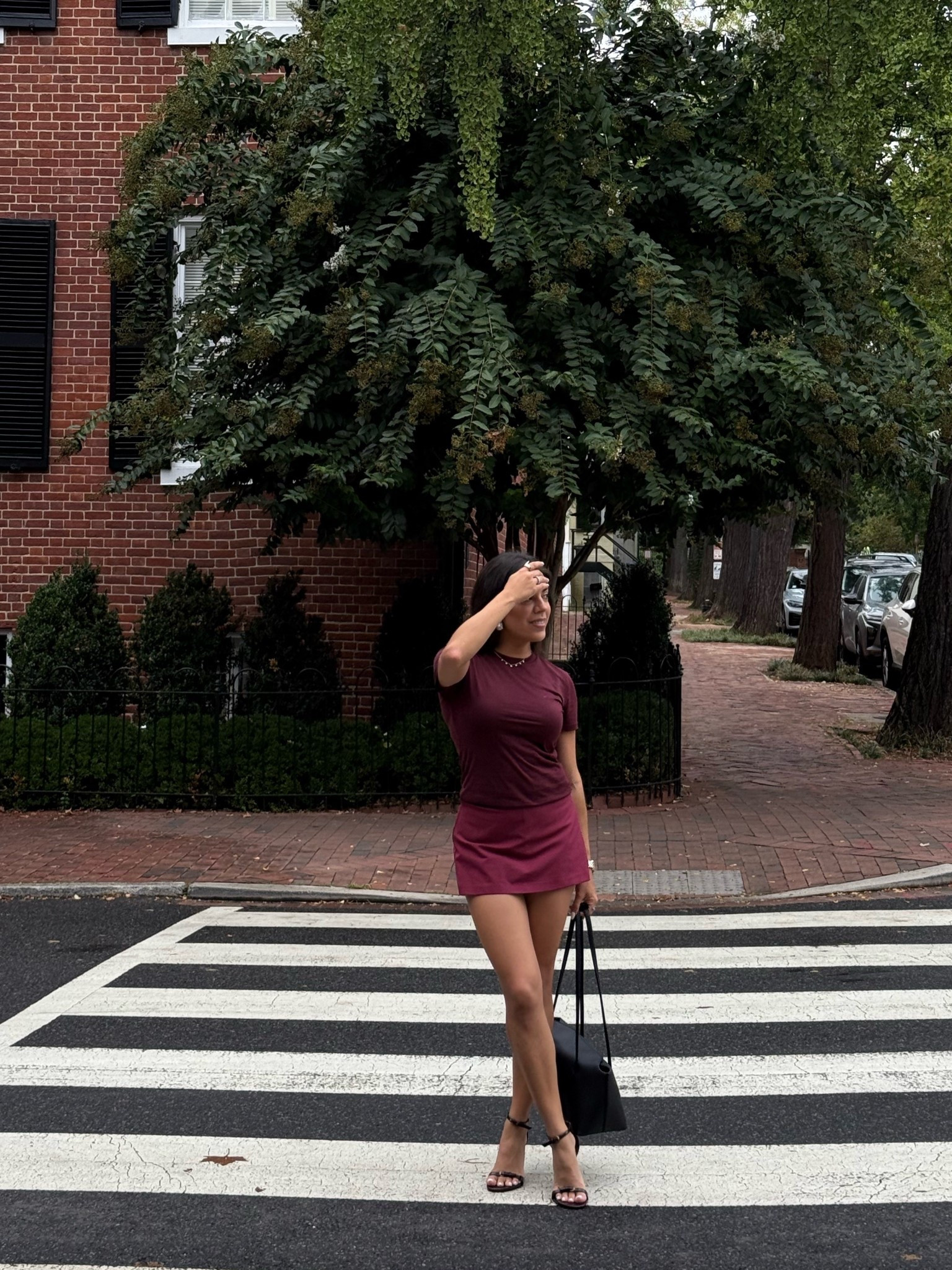 Burgundy outfit for early fall 


Burgundy skort, burgundy shoes, black bag, freja, Aritzia, theory, fall outfit, girls night out, city chic 

#LTKPetite #LTKStyleTip #LTKSeasonal