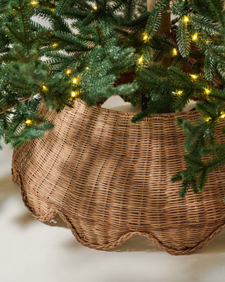 Solene Scalloped Rattan Tree Collar | Magnolia