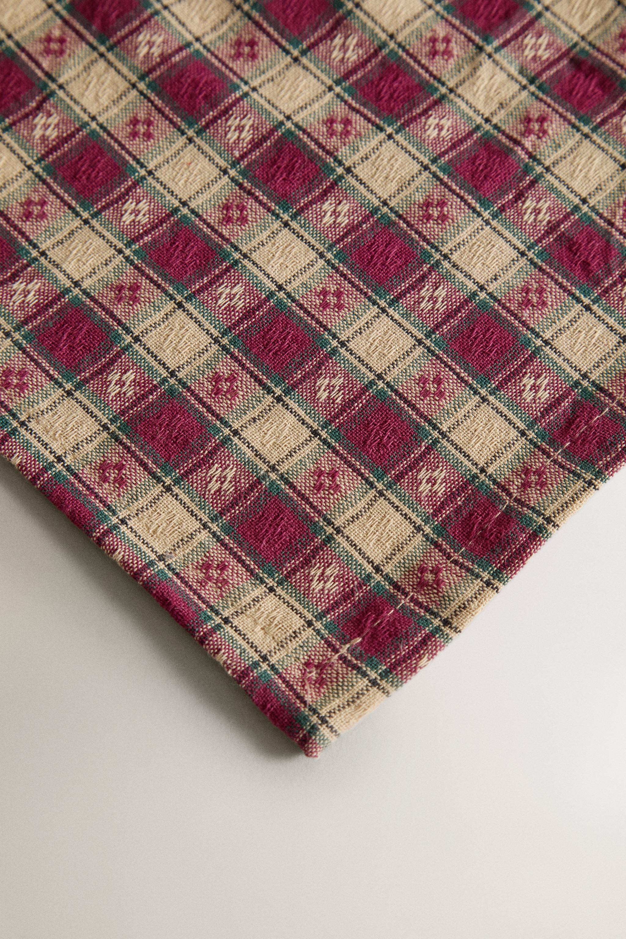 DYED THREAD CHECK CHRISTMAS TABLECLOTH | Zara US