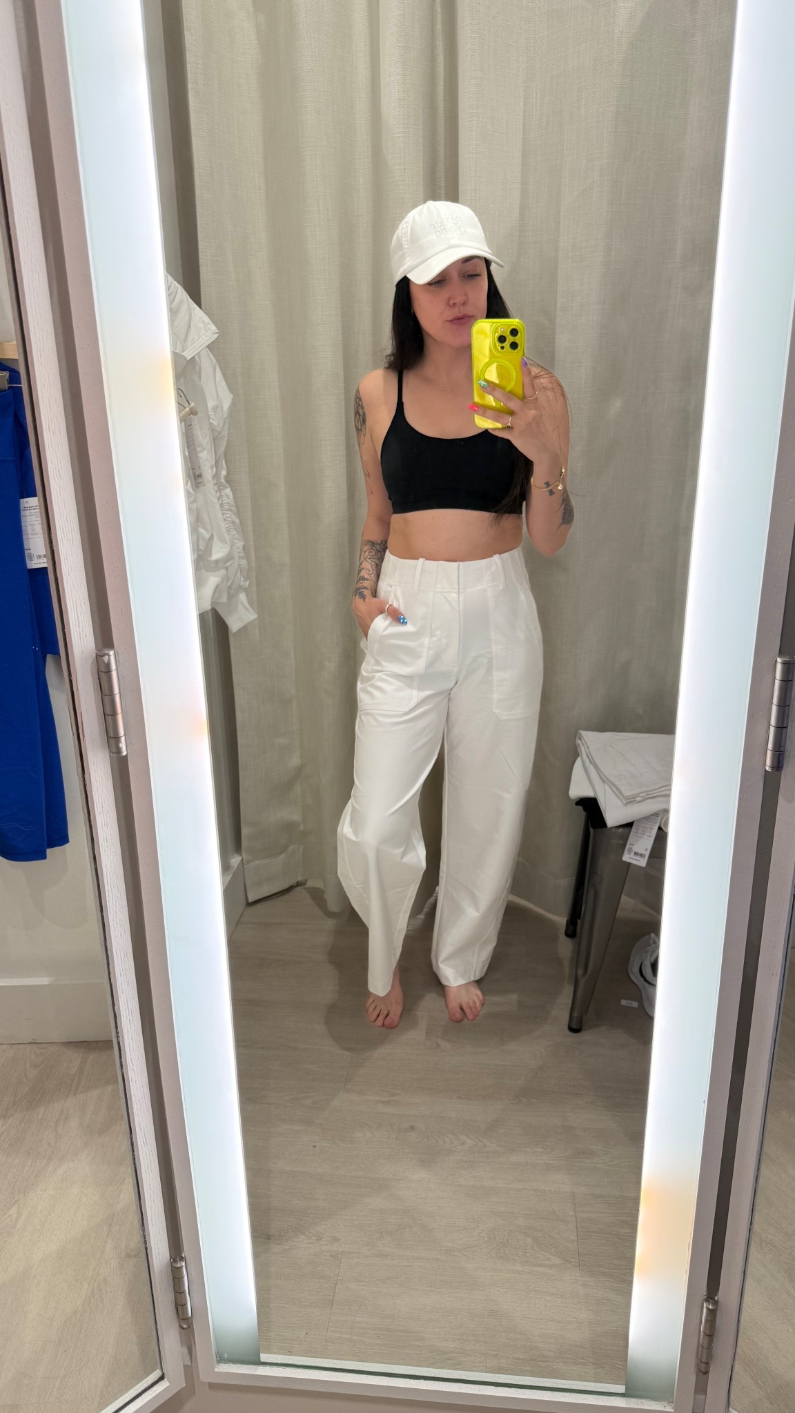 White Skyline High rise barrel leg pants


#LTKStyleTip #LTKSaleAlert #LTKActive