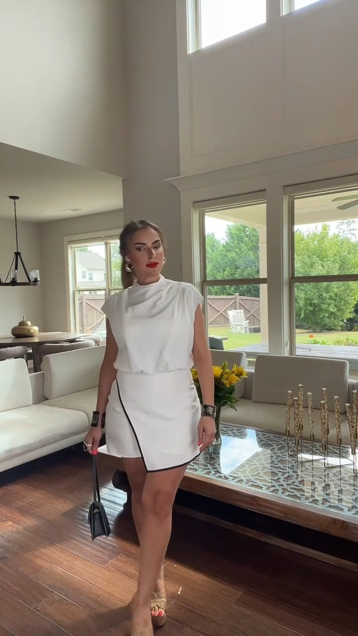 Express
Tipped Mock Neck Cap Sleeve
Ruched Romper
Sending summer with EXPRESS🌟
Express inspires confidence with modern, effortless styles that adapt wherever life takes you. From end-of-summer parties to early-fall routines, Express is a must-have. I'm excited to share these stylish pieces with you. They're essential for everything from end-of-summer parties to early-fall routines. They're great quality and fit, and they offer on-trend denim styles you'll wear again 

A chic romper that features a mock neckline, ruched bodice, and a tipped skort.

Style Number: 07901267
#dresstoexpress#expresspartners@express

#LTKxVICI #LTKxMadewell #LTKSeasonal