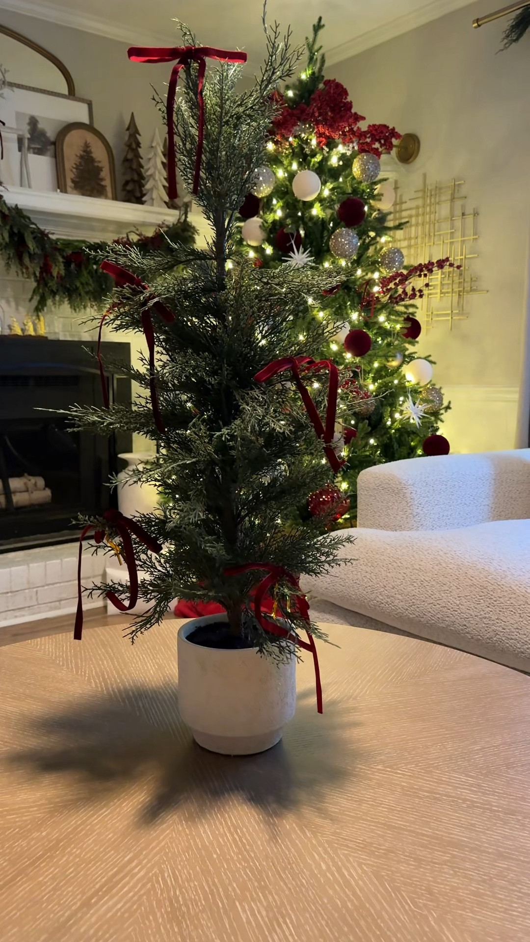 CG Hunter Christmas Decor ✨

#LTKGiftGuide #LTKCyberWeek #LTKHoliday