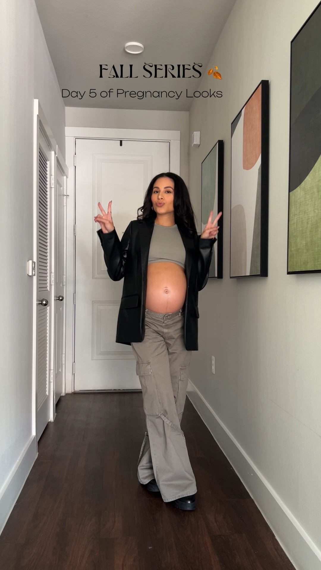 Fall pregnancy looks 🖤

Fall trousers, black leather jacket, fall women outfits, pregnancy style, pregnancy looks 

#LTKbump #LTKU #LTKstyletip