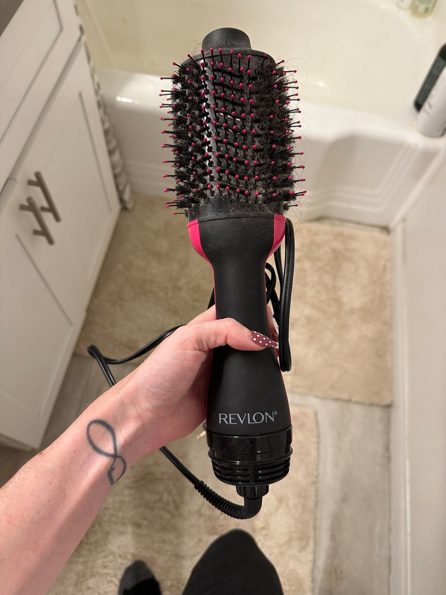 Love this for days in between washing to give my hair a bit of volumee

#LTKFindsUnder50 #LTKSaleAlert #LTKCyberWeek