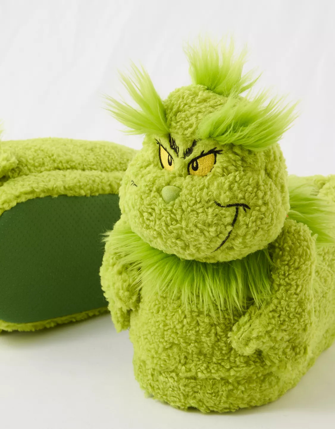 AE Grinch Slippers | American Eagle Outfitters (US & CA)