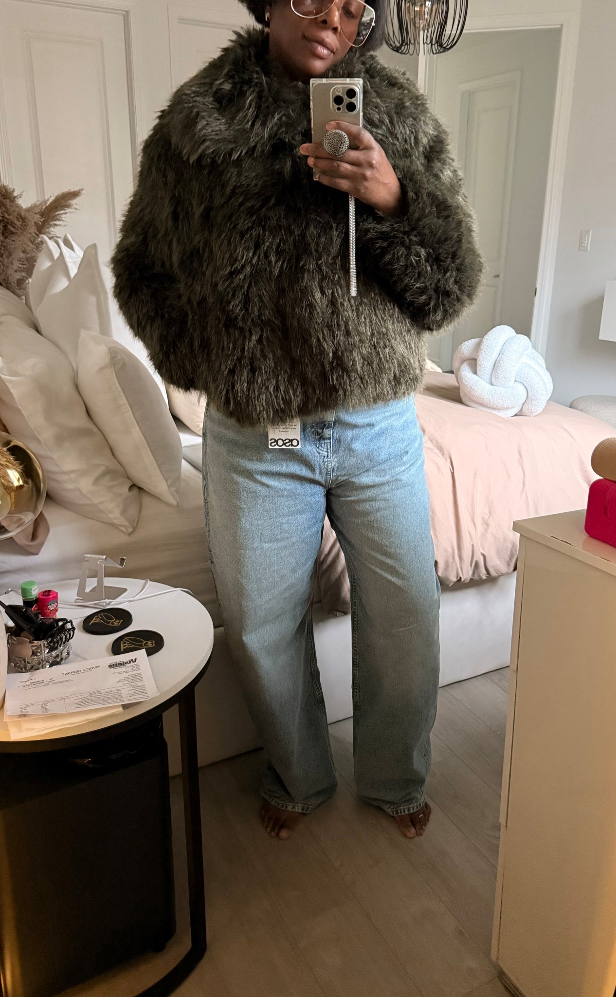 Cozy, fluffy, oversized — just how I like it 🤌🏾

#LTKjeans #LTKcanada #LTKwinter