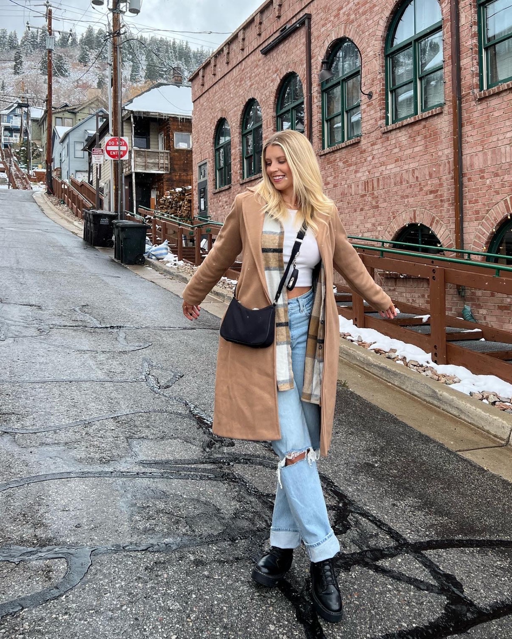 Shop my Park City outfits here! 

Size 27 in jeans, M in everything else 

