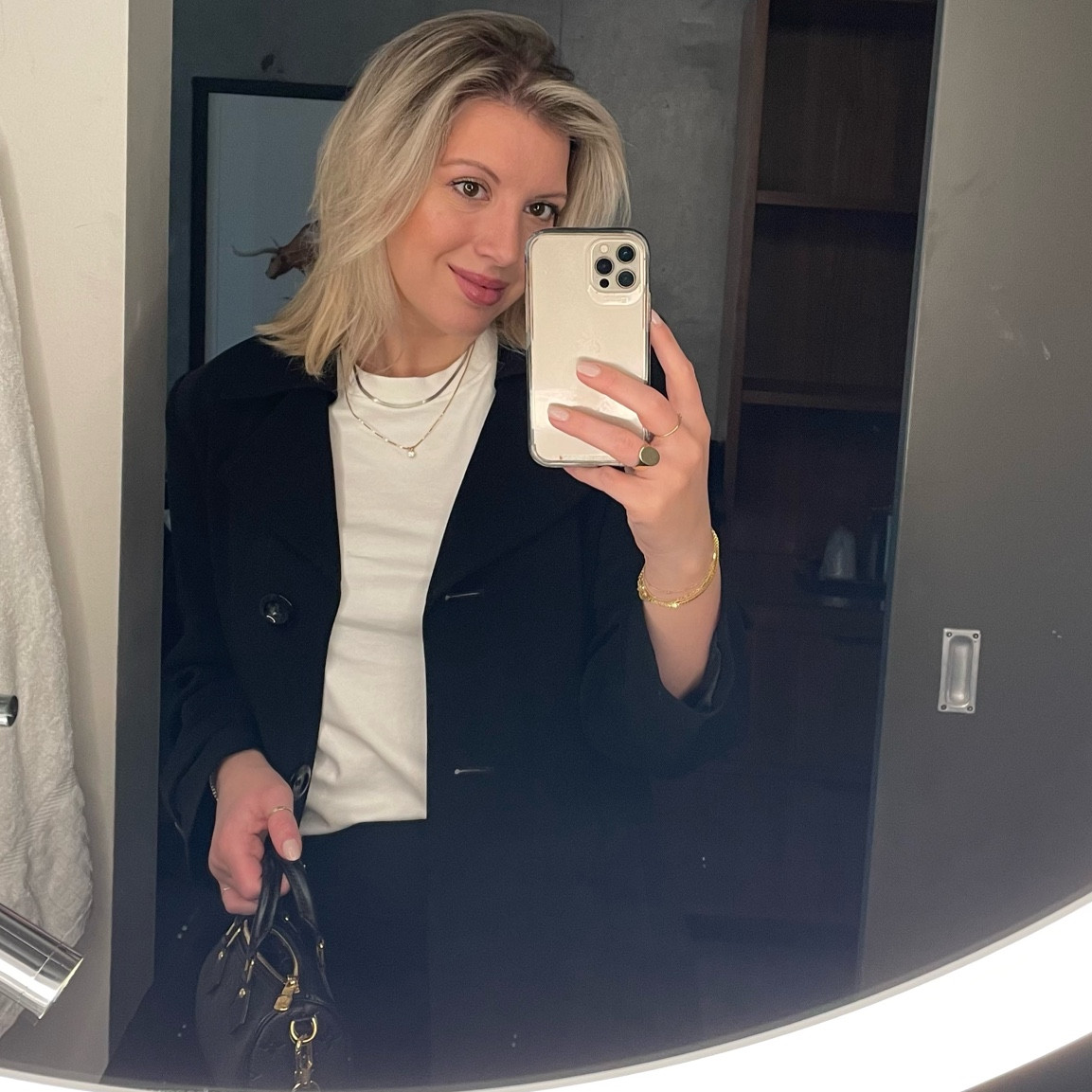 Transition into Spring outfit - White T & trench coatt

#LTKfindsunder100 #LTKfindsunder50 #LTKstyletip