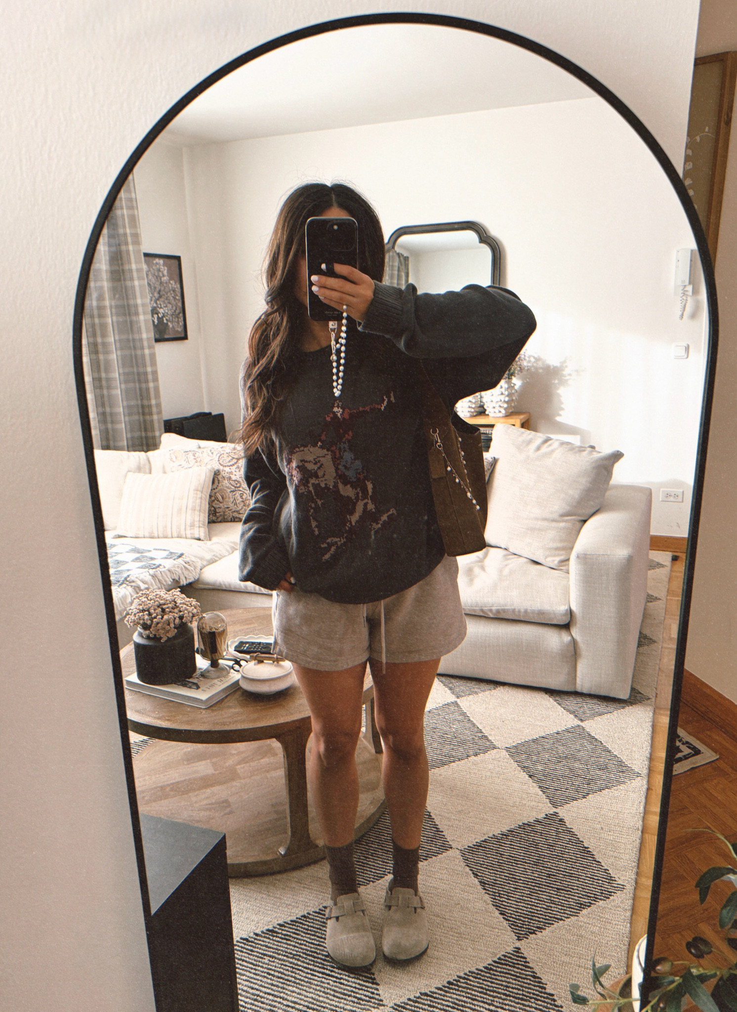 🐎✨🤎
M- Sweater
S- shorts