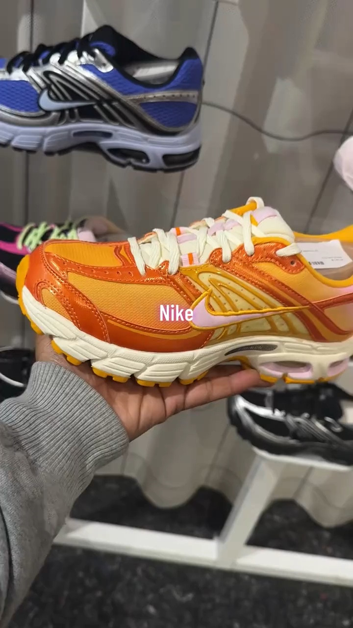 @Nike US 👟🔥 #nike #nikeairmax #nikeairmaxmoto #springfashion 