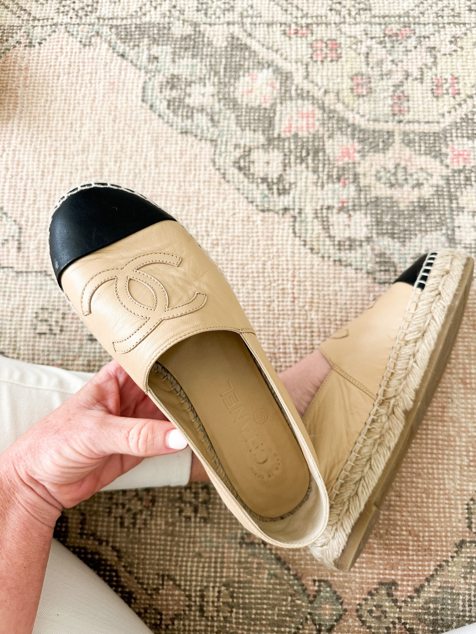 My current favorite everyday shoes!! I’ve owned these chanel flats for a while, but have been wearing them nonstop lately 😍

Love the neutral colors + how they match so many outfits! The perfect spring flats 🌸✨

chanel flats, chanel slip ons, spring flats, spring shoes, work flats, chanel spring footwear, neutral, everyday flats🩷

#LTKstyletip #LTKworkwear #LTKshoecrush