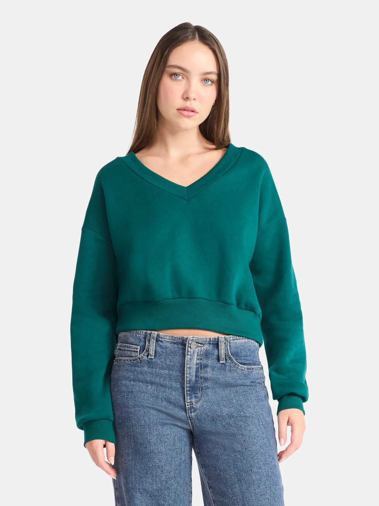No Boundaries V-Neck Fleece Cropped Sweatshirt, Women's | Walmart (US)