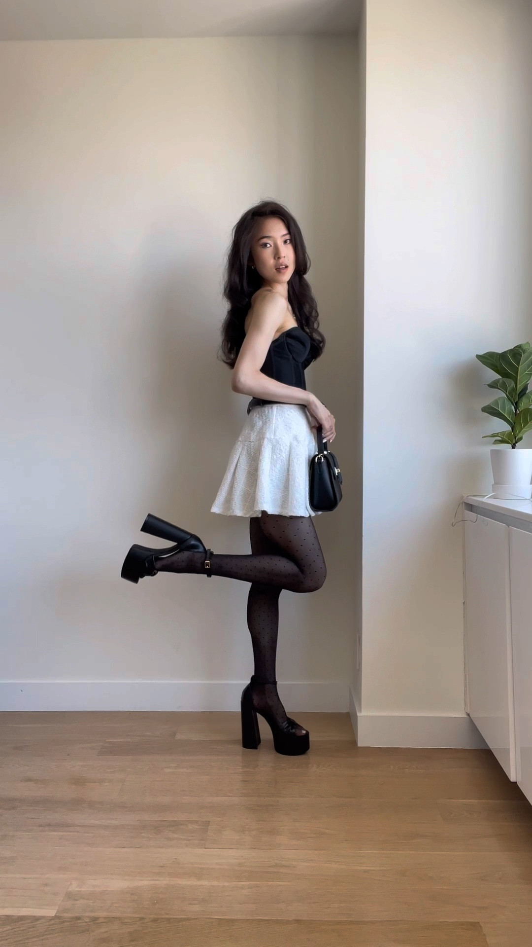 I’ve been really getting into coquette styles recently, so here is a black + white outfit for some style inspo! 🥰🕊🖤

#LTKfindsunder100 #LTKstyletip #LTKVideo