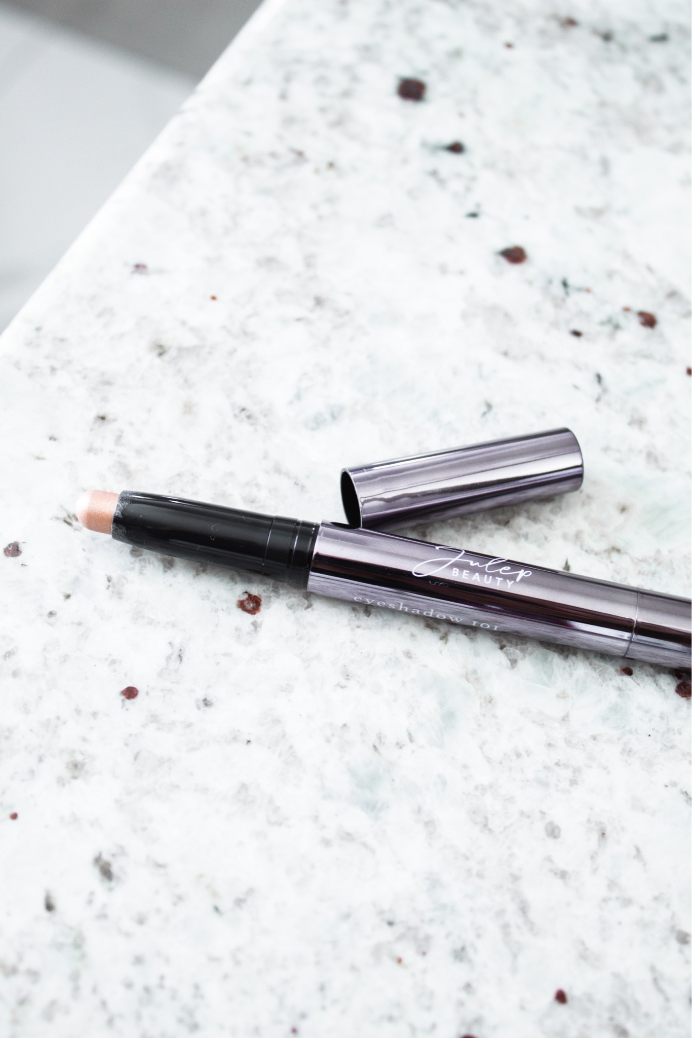 Amazon eyeshadow crayon // color: champagne shimmer

#LTKunder50 #LTKsalealert #LTKbeauty