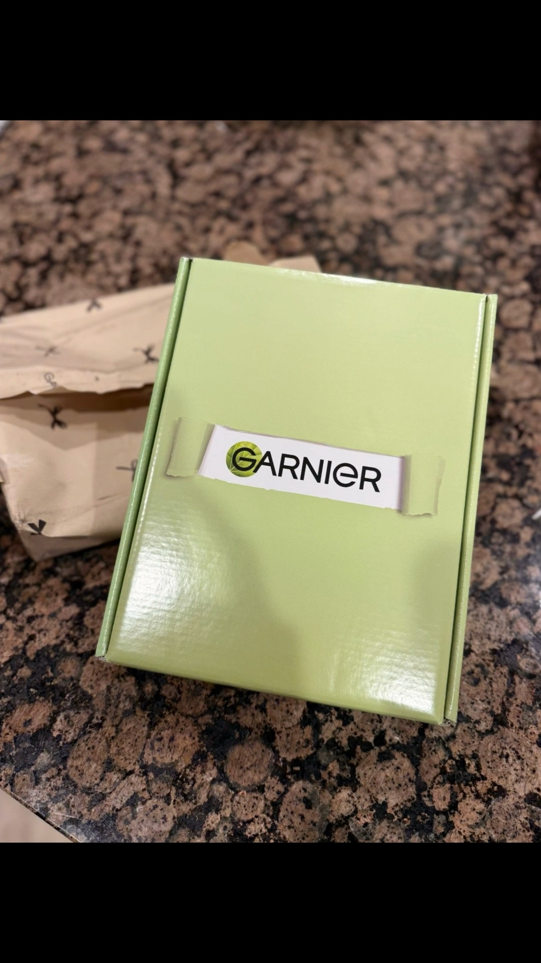 This is one of those drugstore gems that just works.

I’ve been using the Garnier Fructis Moroccan Oil and my hair feels softer, smoother, and noticeably less frizzy without weighing it down.

Perfect for air-dry days, heat styling, or just adding shine and control. I linked it here so you can grab it easily 🤍



#GarnierFructis
#MoroccanOil
#DrugstoreHair
#HairCareRoutine
#FrizzControl
#ShinyHair
#HealthyHair
#AffordableBeauty
#LTKBeauty
#LTKHair
#LTKFinds
#EverydayEssentials
#giftedbygarnier

#LTKselfcare #LTKBeauty #LTKGiftGuide