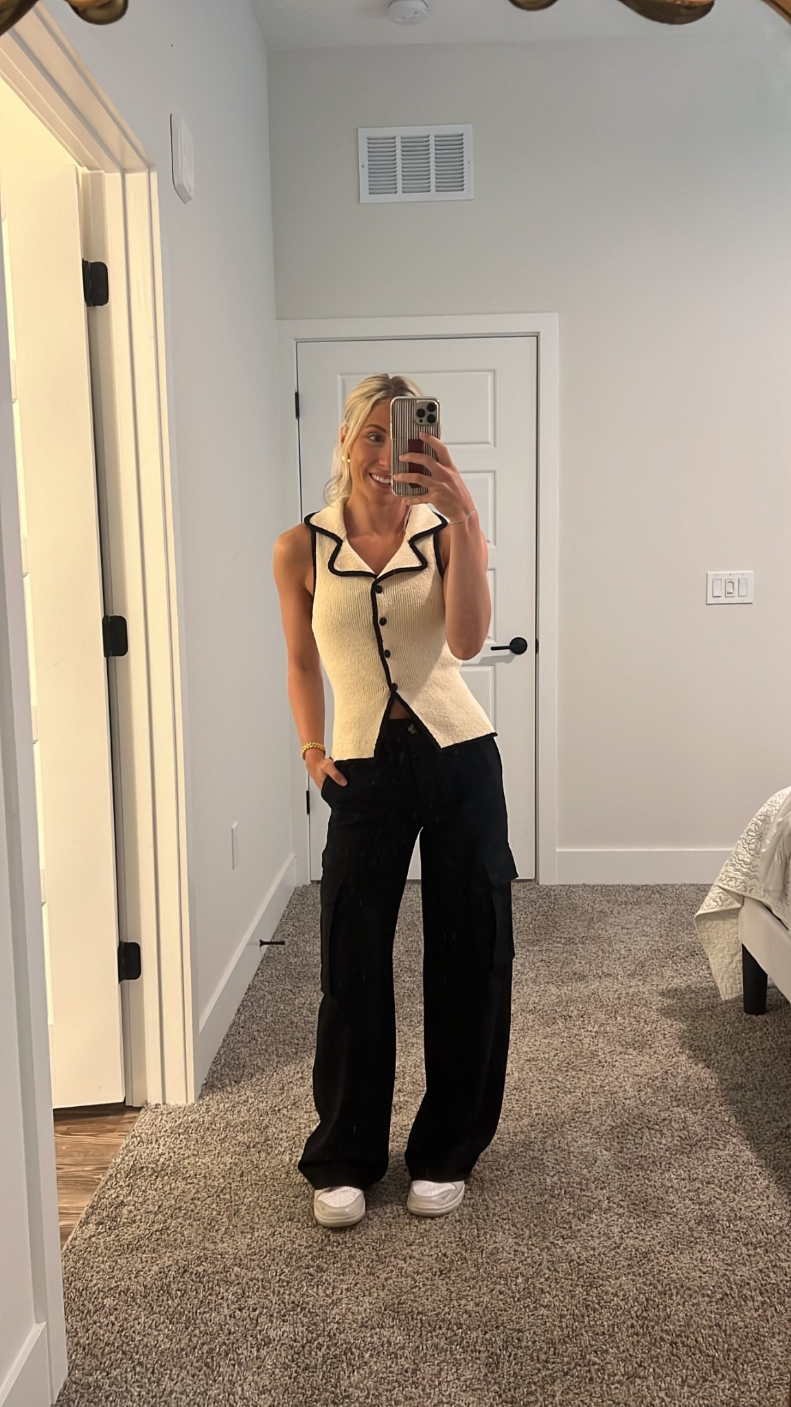 Work OOTD

Vici, workwear, petite fashion, Aritzia, petite trousers, gold watch, dainty watch, business casual, cute tops 

#LTKStyleTip #LTKWorkwear #LTKFindsUnder100