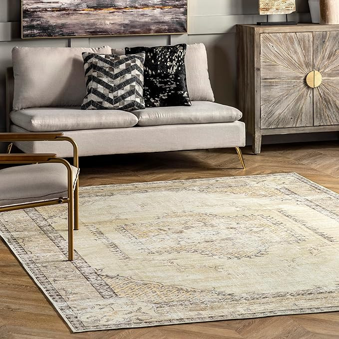 nuLOOM Glenda Machine Washable Faded Medallion Area Rug, 4' x 6', Light Grey | Amazon (US)