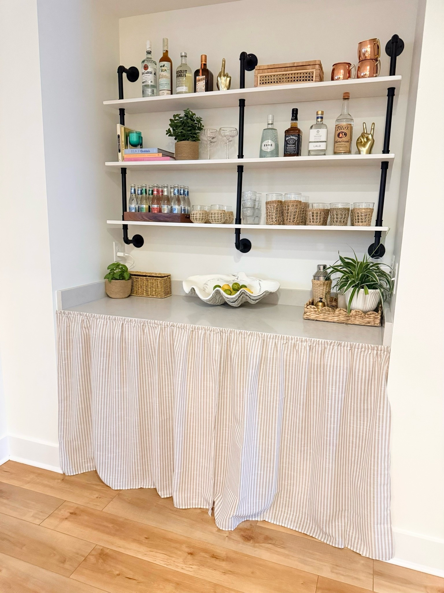 My little bar area

#LTKHome