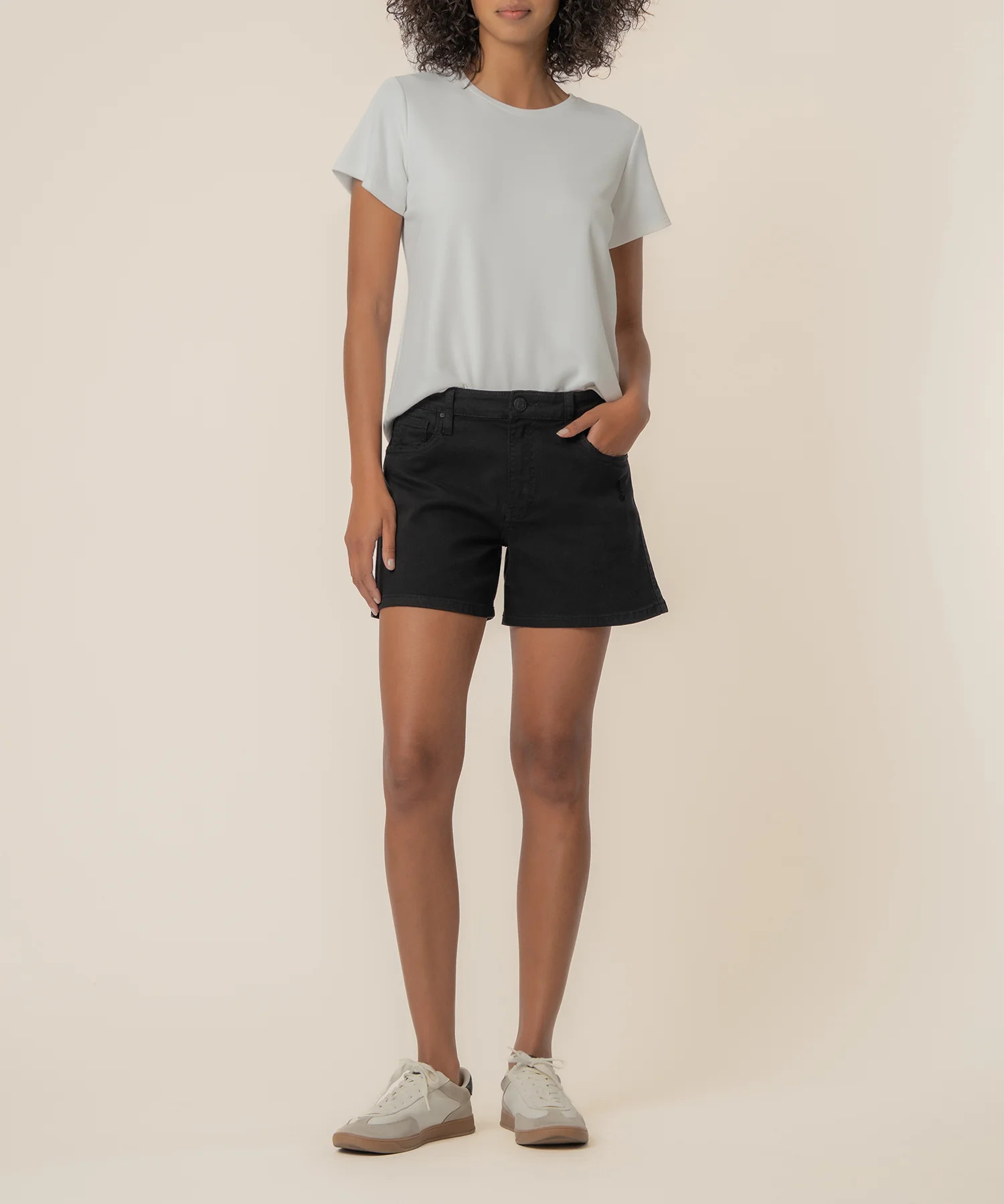 Jane High Rise Short in Black - Kut from the Kloth | Kut From Kloth