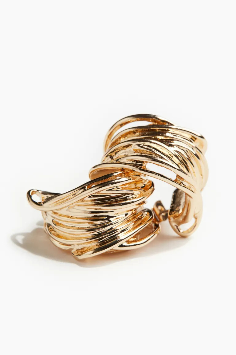 Intertwined hoop earrings - Gold-coloured - Ladies | H&M | H&M (UK, MY, IN, SG, PH, TW, HK)