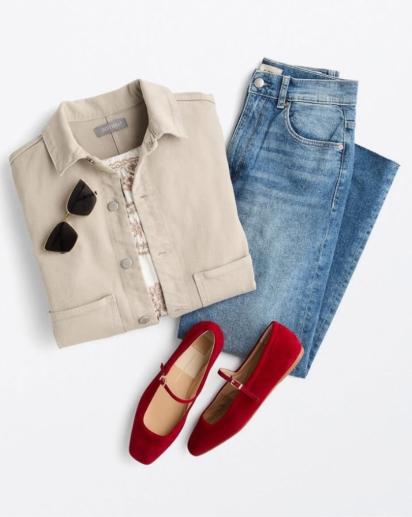 #Redflats #velvetmaryjanes #redballet #shacket #sunnies #anklejeans #casual #chic #travel