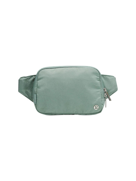 Everywhere Belt Bag Large 2L | Men's Bags,Purses,Wallets | lululemon | Lululemon (US)