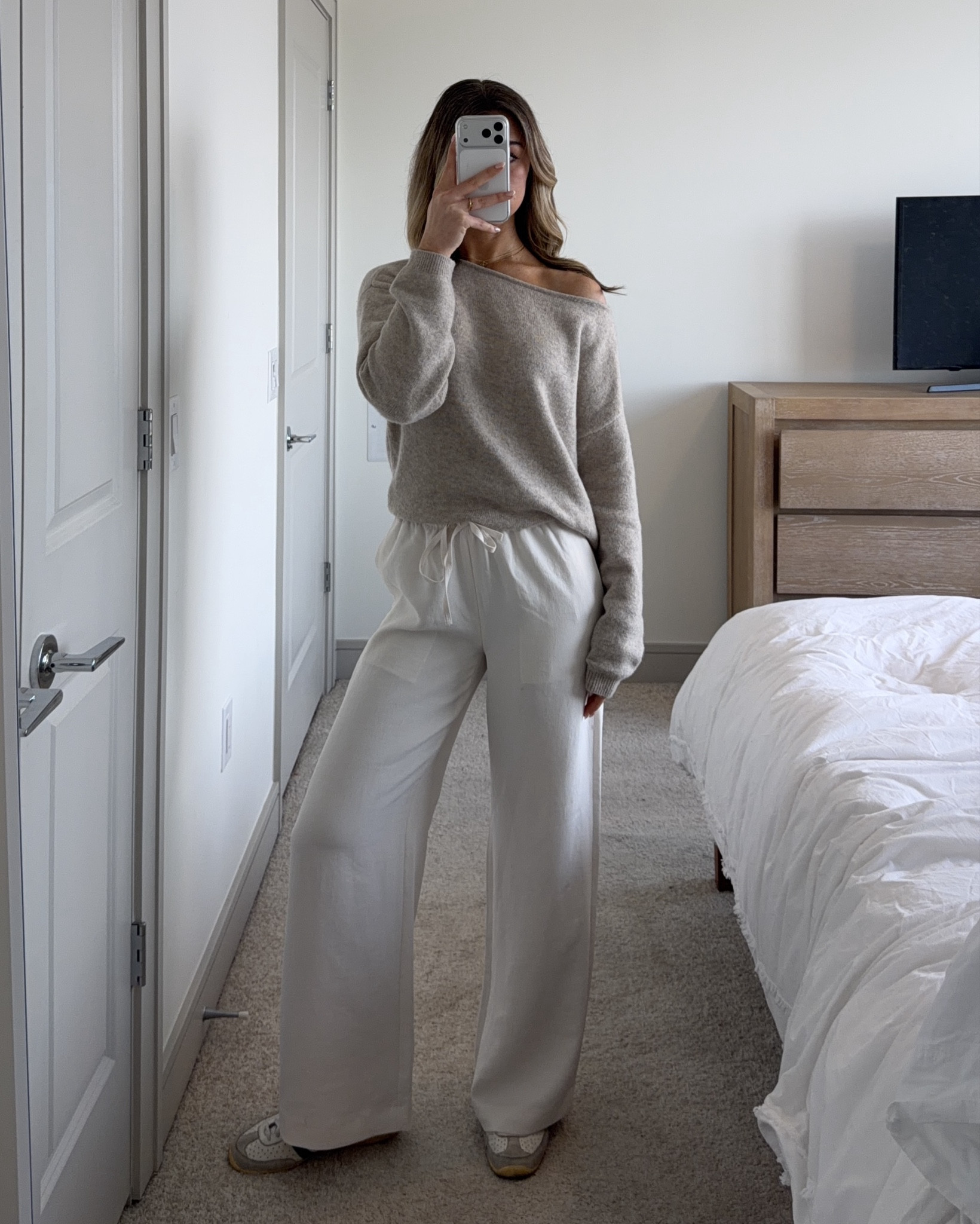 chic casual outfit 🫶🏼 pants are size small regular!

#LTKootd