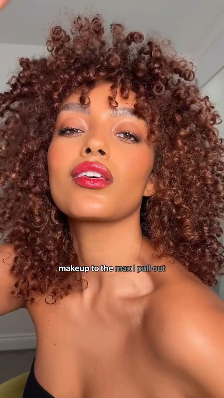 AD Since we’re talking unrecognisable makeup… these are two products imo that completely change a look @rimmellondon Thrill Seeker Extreme Mascara & Lip Latex in Rimmel Red 💋 @superdrug