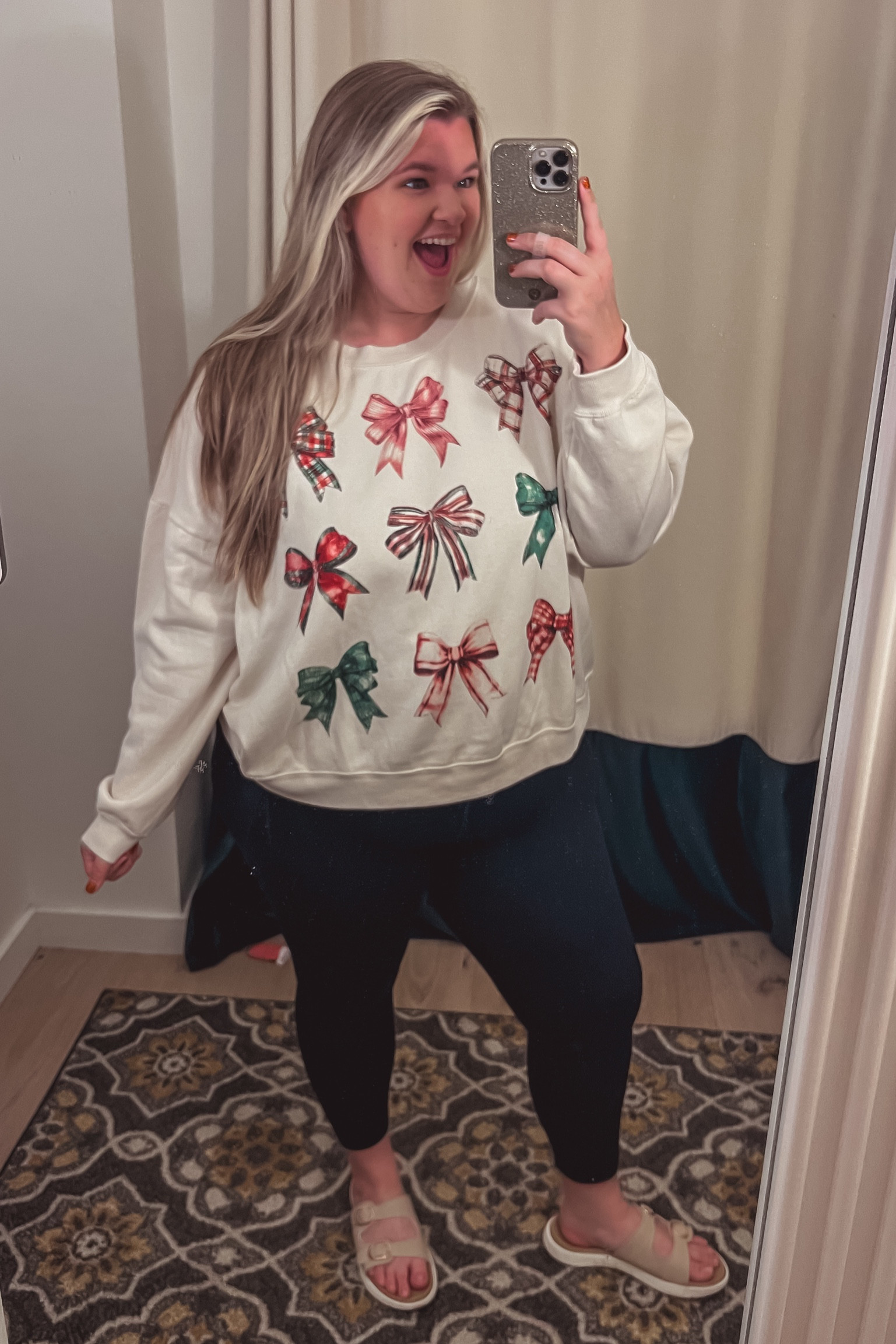 Wearing size 3X for an oversize look can also wear the 2X

#LTKHoliday #LTKPlusSize