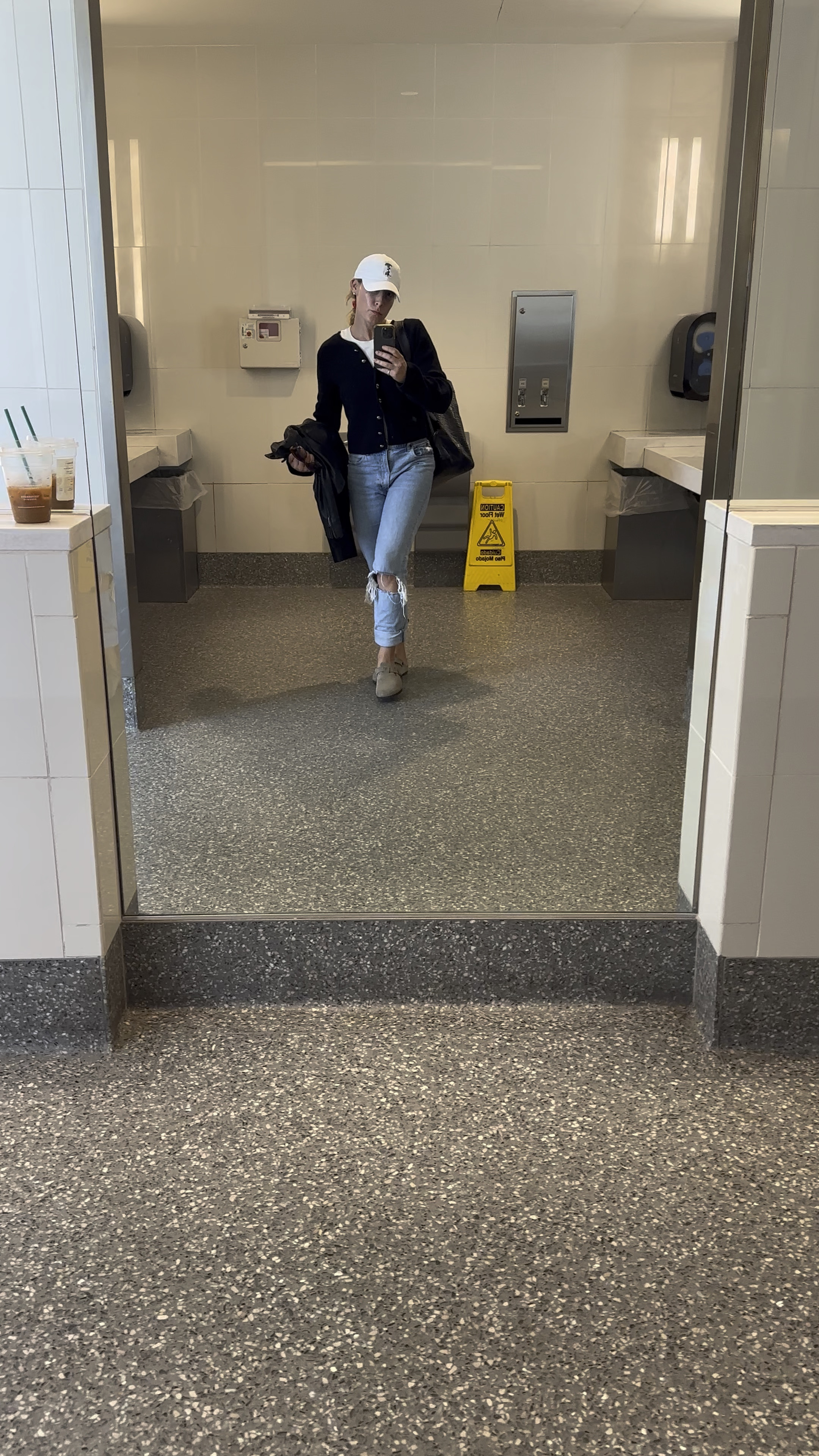 Airport travel look today ✈️

#travel #travelstyle 
