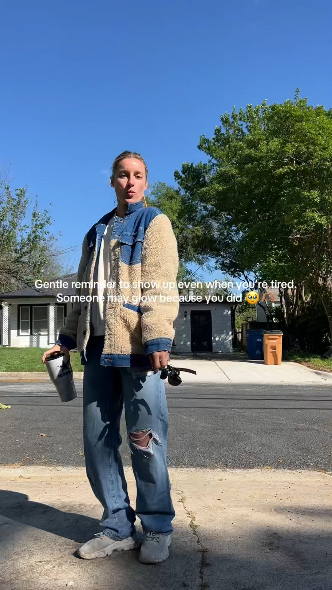 Spreading the glow 💫🫶🏽⚡️

#LTKStyleTip #LTKActive #LTKShoeCrush