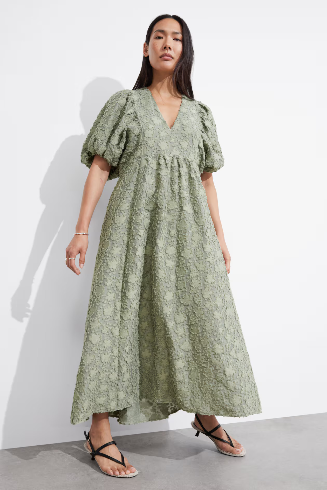 Maxikleid mit Puffärmeln | H&M (DE, AT, CH, NL, FI)