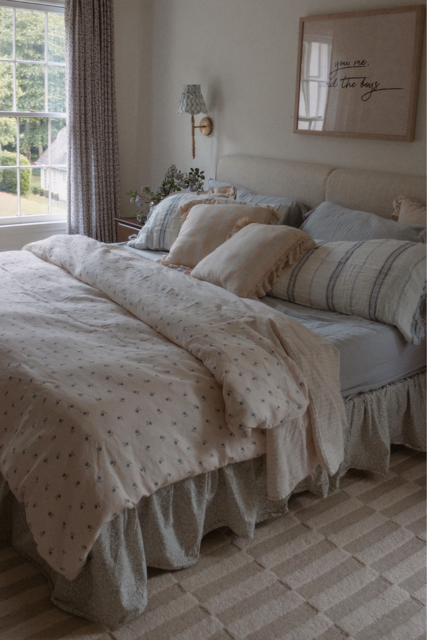 The prettiest bedding combo EVER 😍🩵🌼✨

#LTKSeasonal #LTKHome