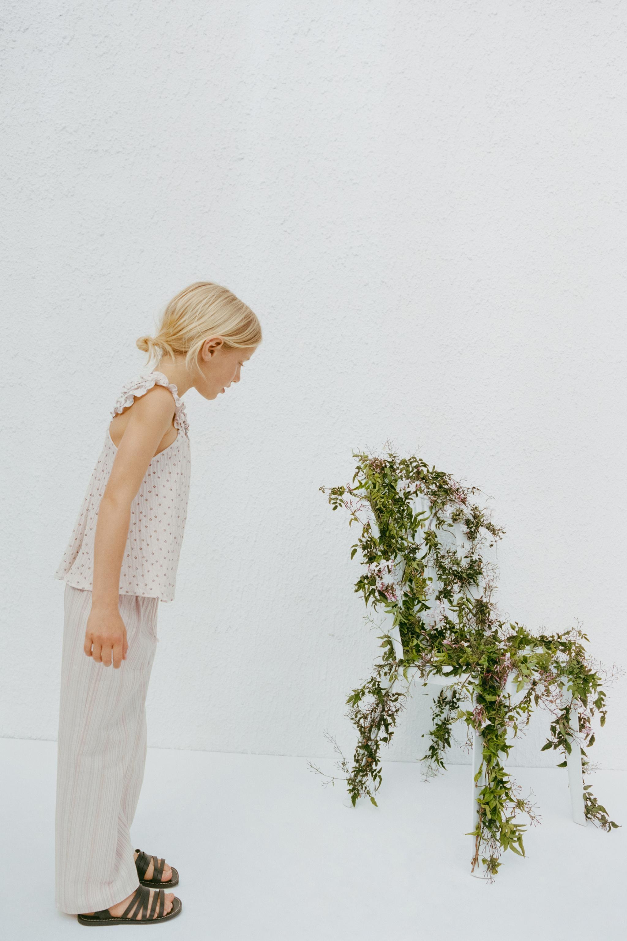 STRIPED STRAIGHT LEG PANTS | Zara US