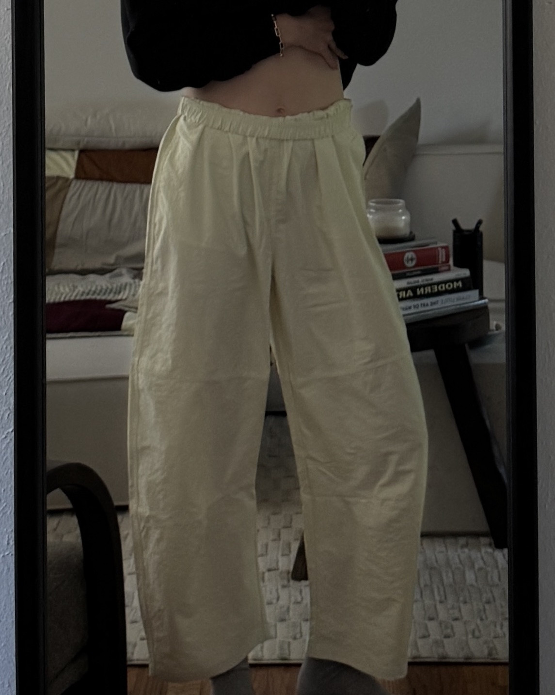 the easiest barrel pant !! perfect for early fall! 
SIZING:
i’m 5’8” for reference, usually wear a size 4/6~
pic 1: size med long
pic 2: size sm reg

#LTKmomlife #LTKSaleAlert #LTKTall