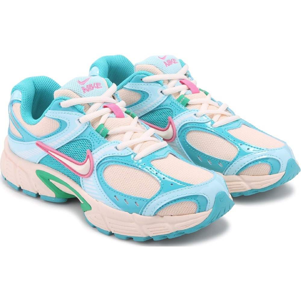 Women's V5 RNR Sneaker | Famous Footwear