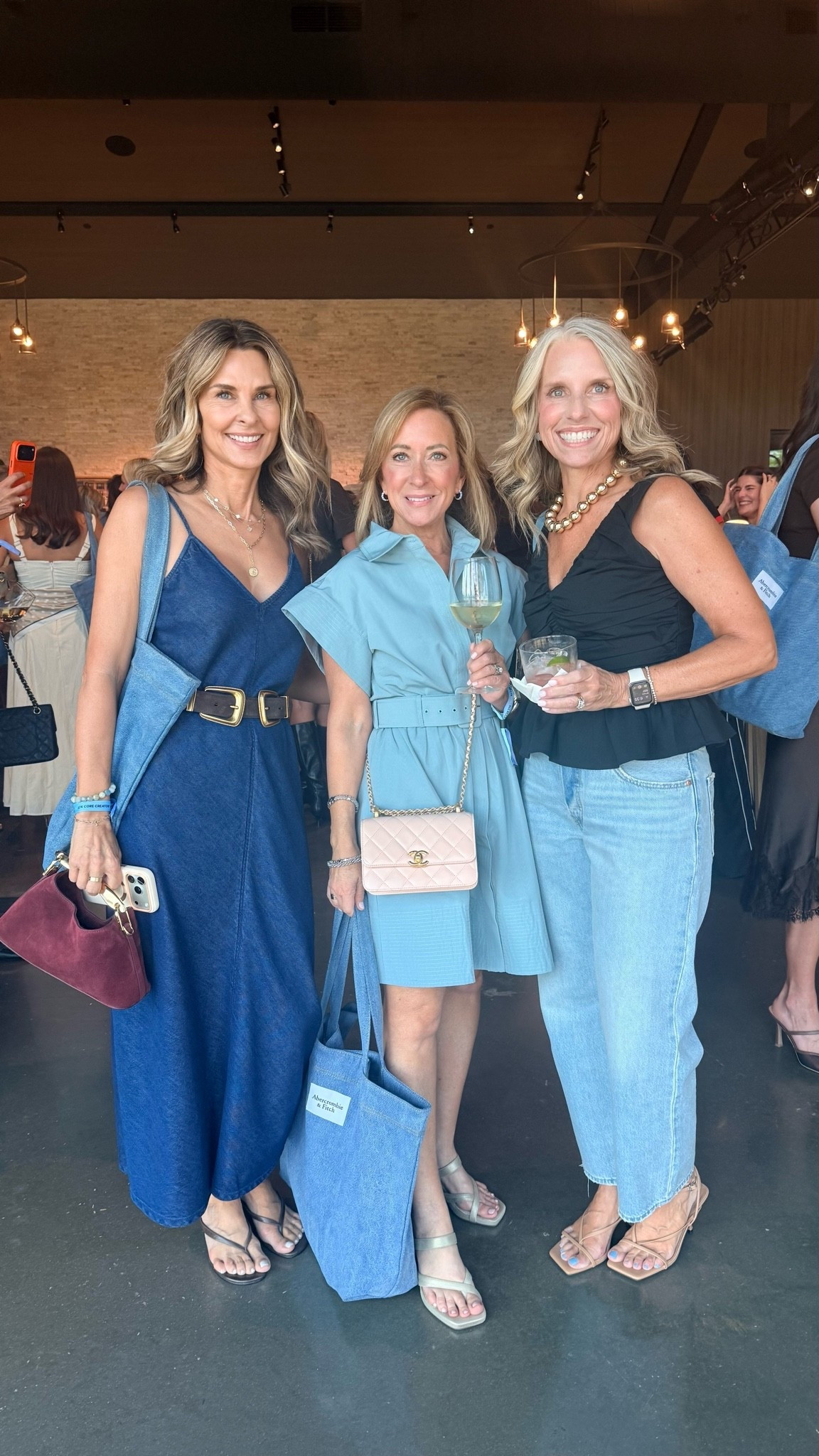 Want to know what the girls in their 50’s wore to a cocktail party hosted by @abercrombie Let me show you.

#LTKgrwm #LTKootd #LTKOver40