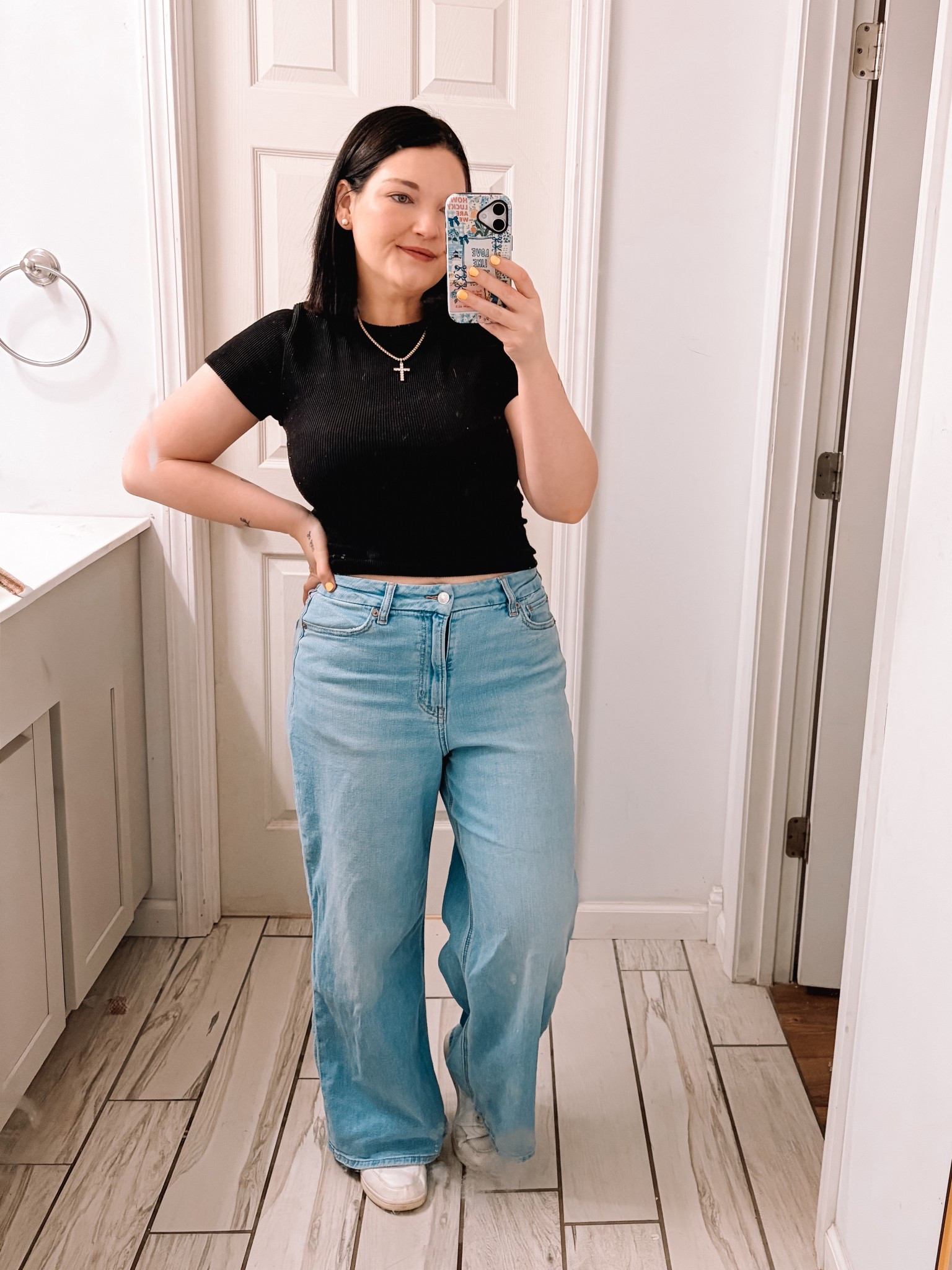 Top- Xl tall 
Jean-size 10 

American eagle jeans / baggy jeans / cropped tee / baggy trend / cross necklace / casual spring outfit / casual mom outfit / spring / mom outfit / casual night out fit / old navy 

#LTKootd #LTKSaleAlert #LTKPetite