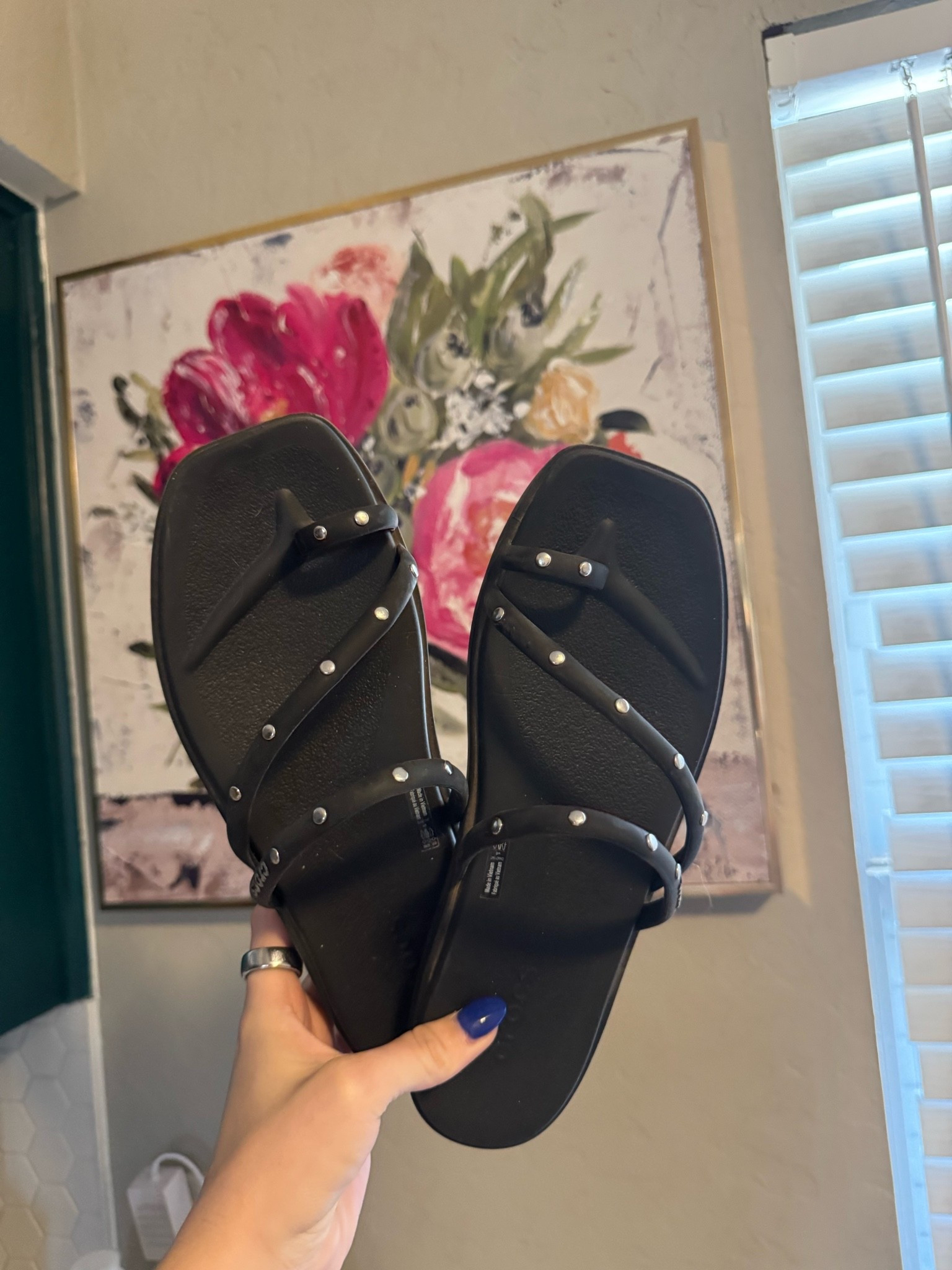 The cutest summer croc sandals!!! 

Crocs 
Summer
Sandals
Shoes 
Amazon

#LTKootd
