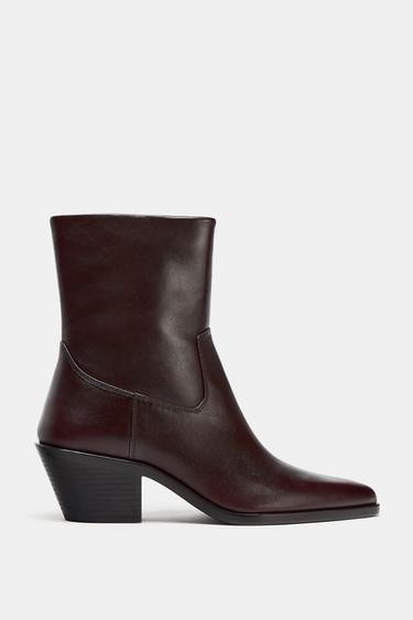 Leather ankle boots. Wide heel. Easy side zip closure. Topstitching details on the shaft. Pointed... | Zara US