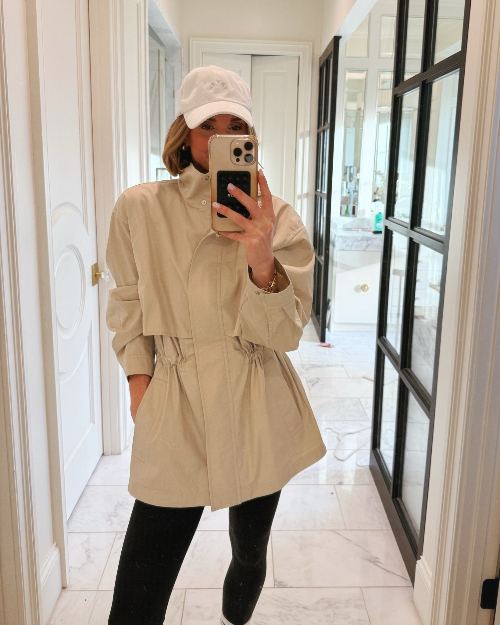 This everyday jacket is so good! So chic 