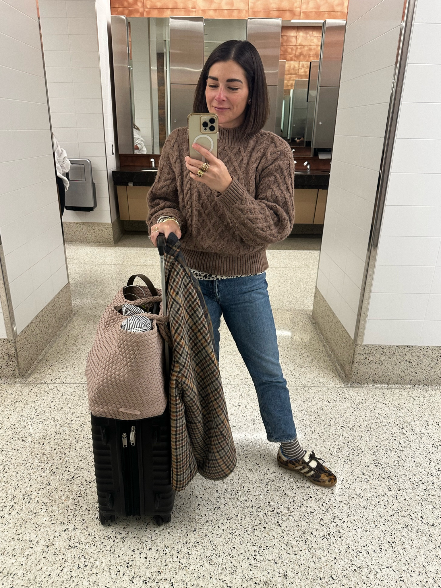 Layers are the key to my travel outfits! Especially when it goes from 70 —> 40 ❄️ 

Linking some of my essentials and similar products for you! 

#LTKFindsUnder50 #LTKStyleTip #LTKTravel