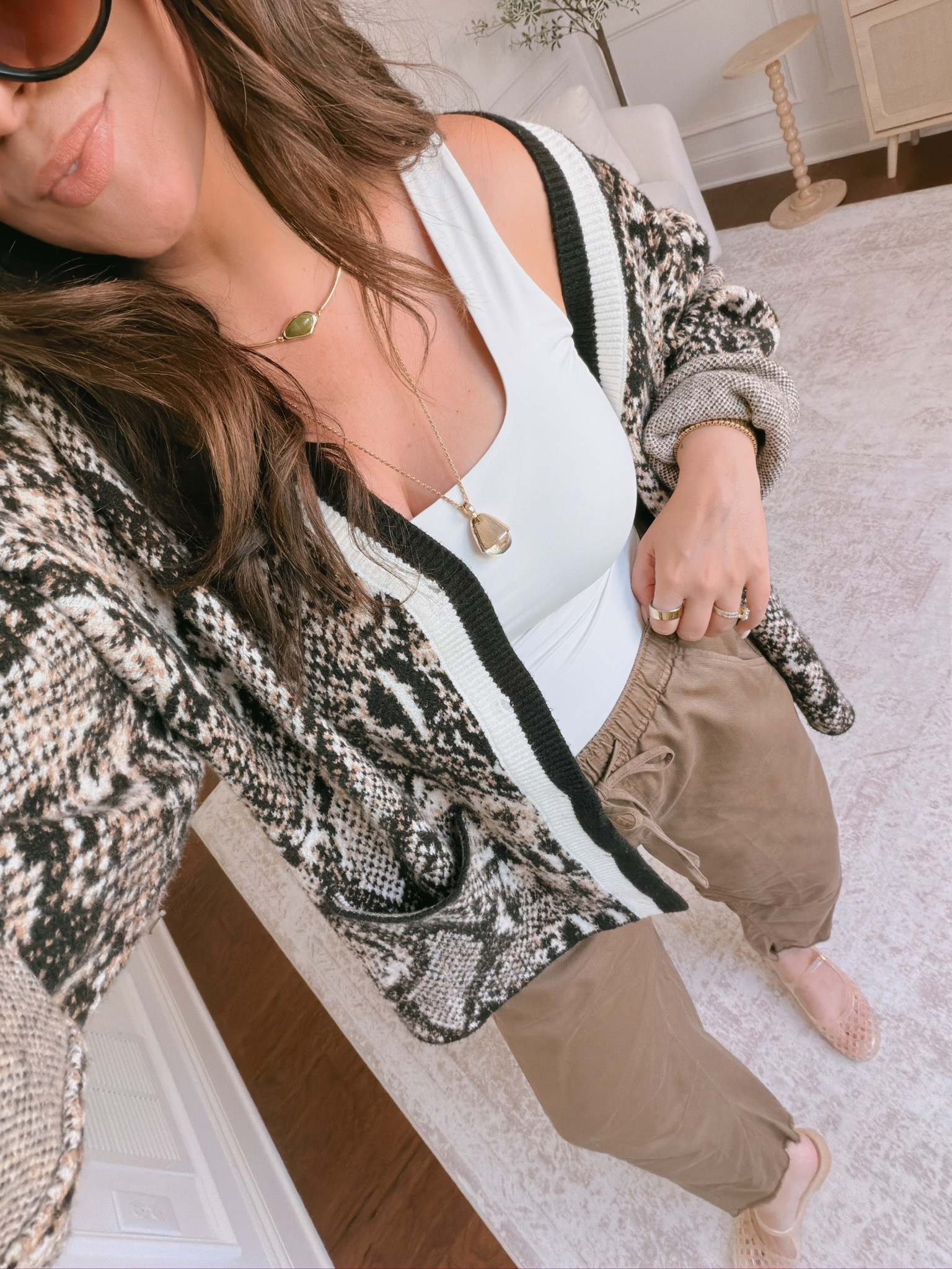 wearing a large in the top, XL in the bottoms

#LTKSeasonal #LTKMidsize