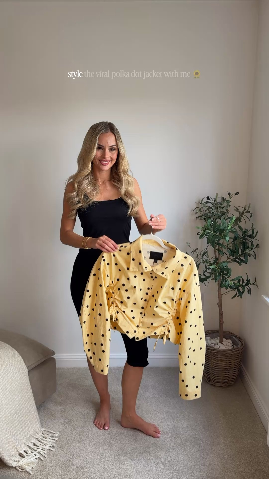 Let’s style the viral polka dot jacket together … 🌻🤎

When I saw this in store girls, I knewwww it had to come home with me! I feel like this is definitely a marmite jacket, you’re either going to love it or hate it… 😂

What do you girls think? is it a yes or a no from you? 🥹 ⬇️ 

#zara #polkadotjacket #polkadot #capri #stylingcapri spring outfit trending jacket summer yellow outfit
