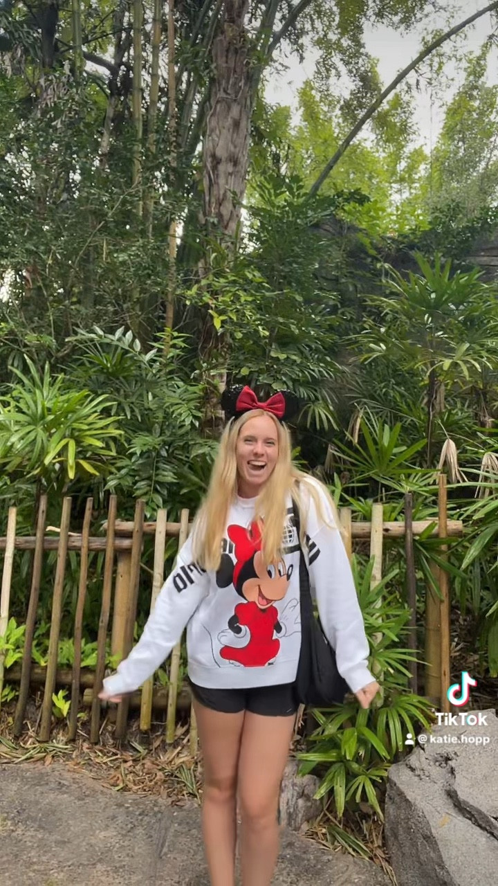 love a classic minnie look❤️🖤❤️ 

#LTKTravel #LTKActive #LTKSeasonal