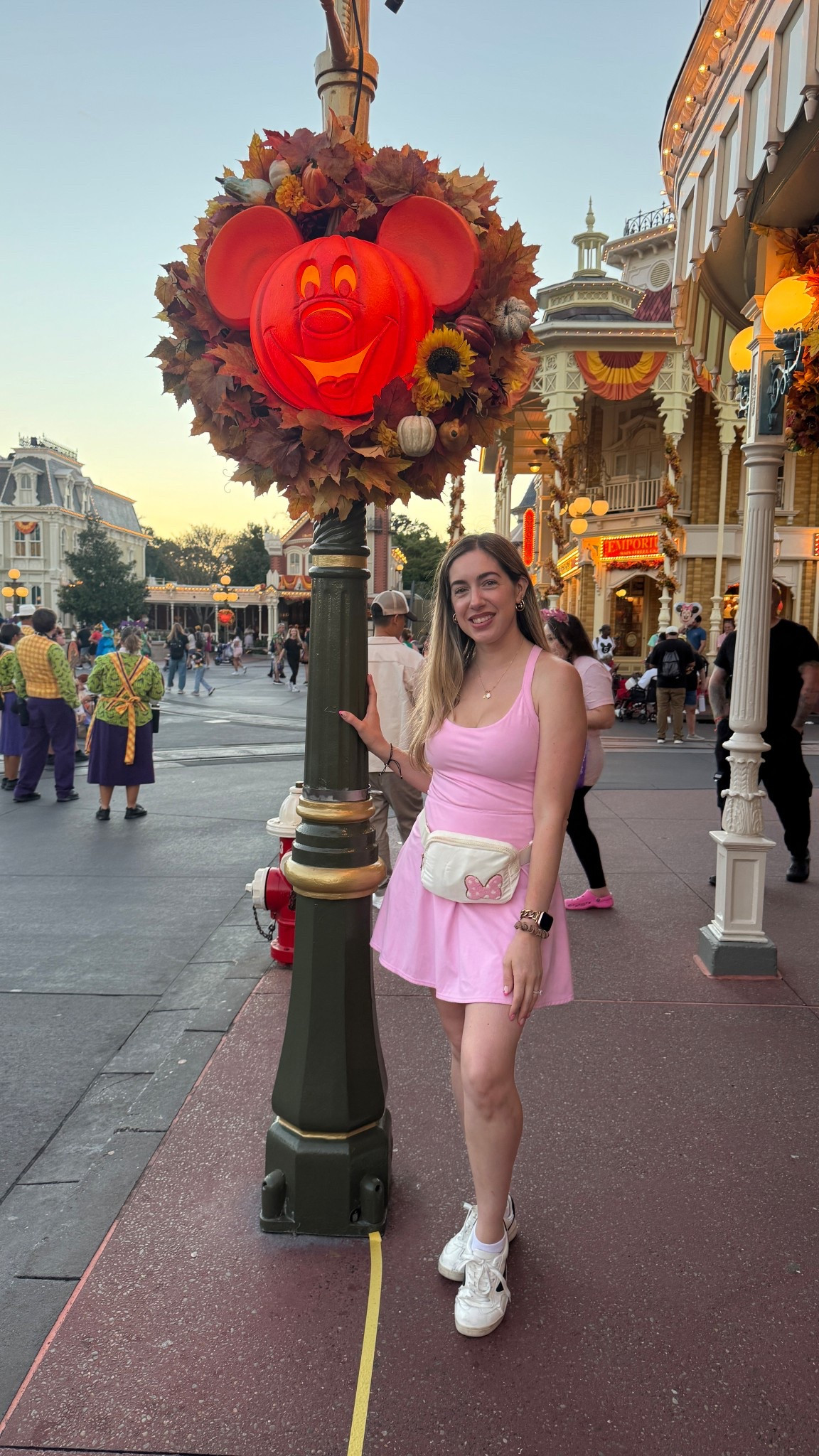 Perfect Disney outfit! 💕 I am not a DIY girlie but I did add the pink bow patch to make my own Disney fanny pack!

#LTKGiftGuide #LTKStyleTip #LTKActive