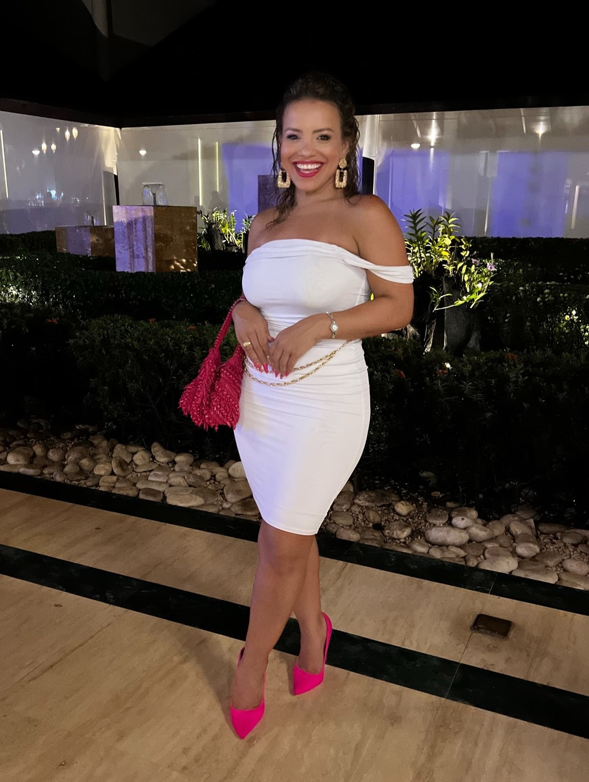 Vacation Vibes All White w/ A Pop of Color💕💕

#LTKgrwm #LTKootd #LTKTravel