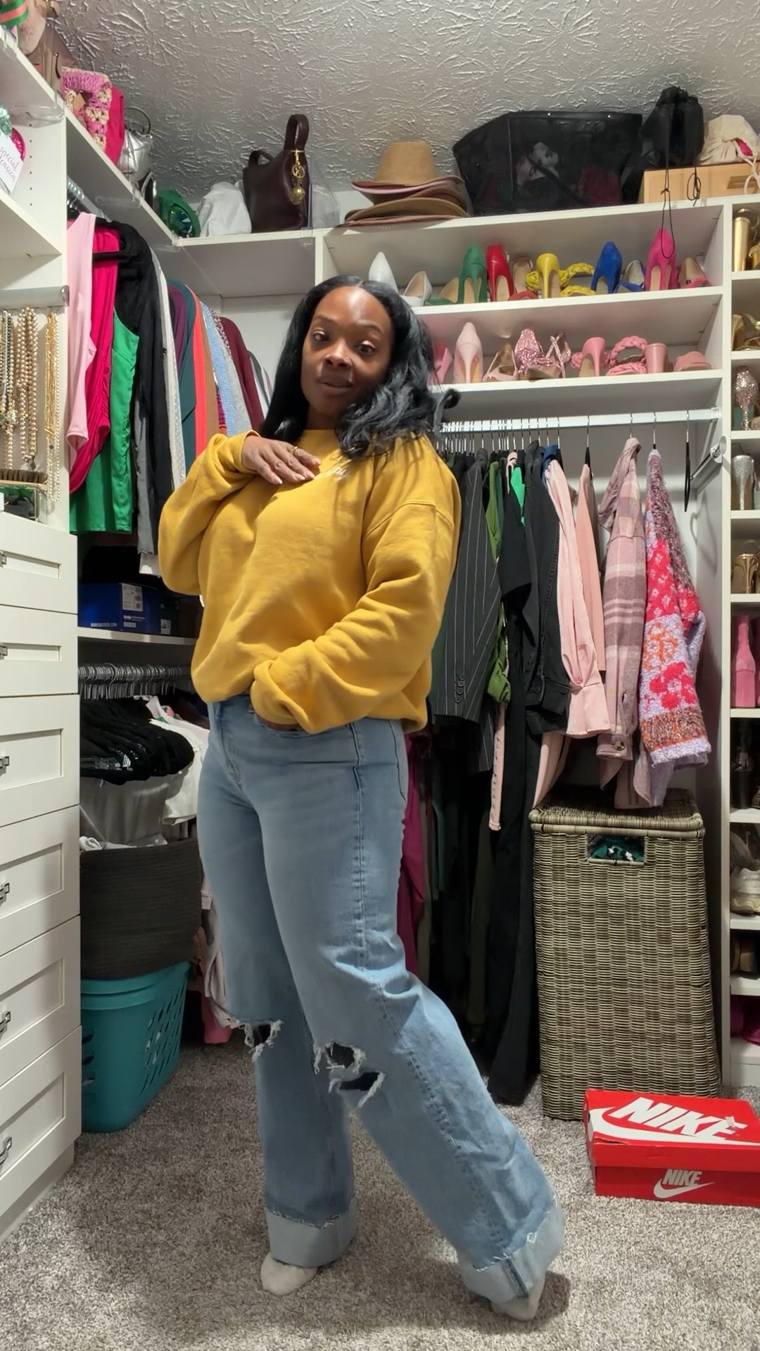 @abercrombie  jeans are my absolute favorite and they are on sale for 25-40% off. Plus you can use the code DENIMAF for an extra 15% off! 

#LTKgrwm #LTKootd #LTKSaleAlert